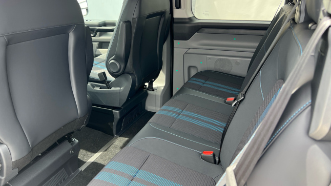 Ford Transit Custom 320 L1 Petrol Fwd 2.5 PHEV 232ps H1 Double Cab Van Sport Auto [NI] - Image 16